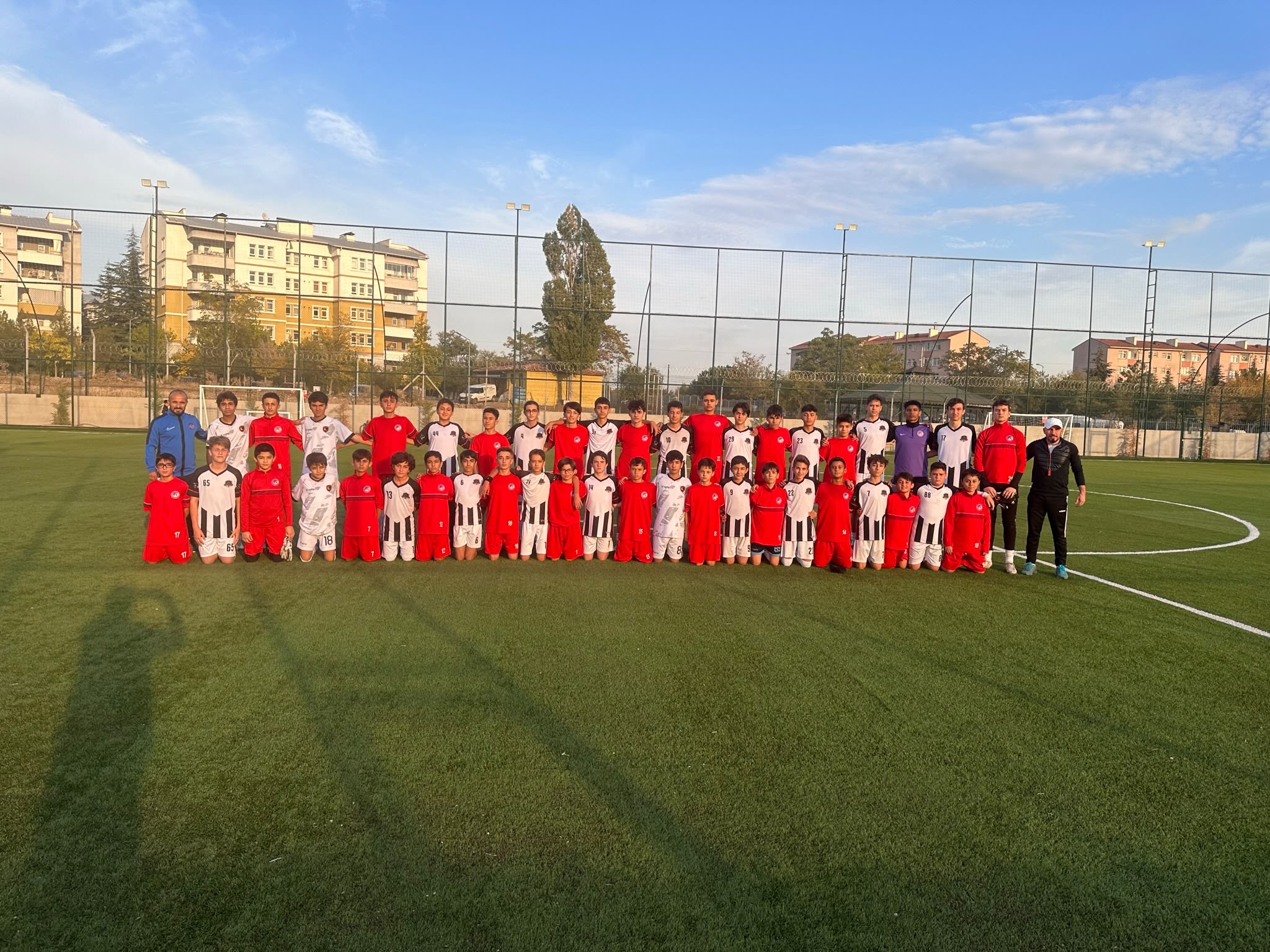 Alacaatlı Spor Kulübü toplu takım fotoğrafı